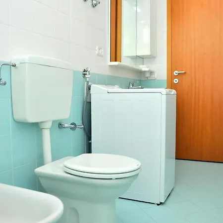 Luminous Beachside Flat-beahost 아파트