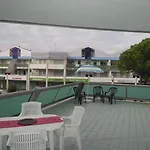 Luminous Beachside Flat-beahost Lejlighed *