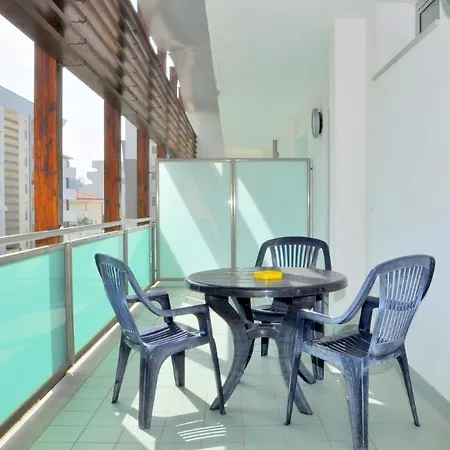 Luminous Beachside Flat-beahost Bibione