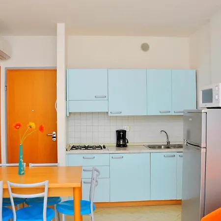 Luminous Beachside Flat-beahost Bibione