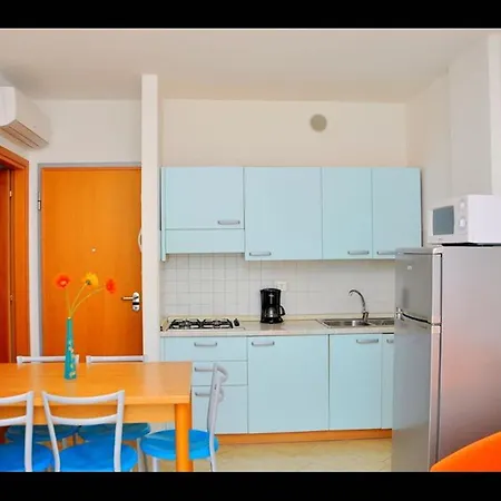 Luminous Beachside Flat-beahost Bibione