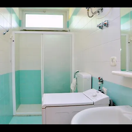 Luminous Beachside Flat-beahost Lägenhet