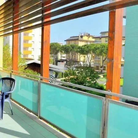 Luminous Beachside Flat-beahost Bibione
