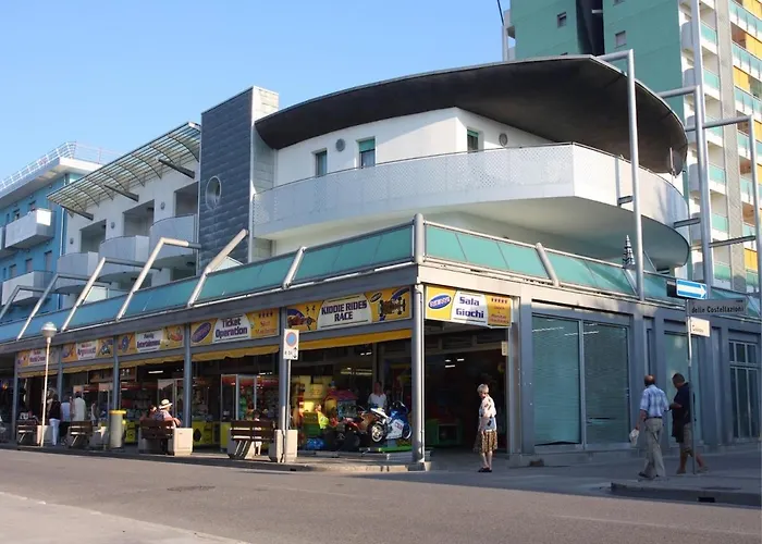 Luminous Beachside Flat-beahost Bibione